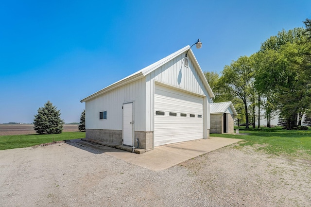 view of detached garage