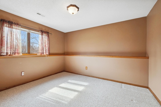 908 Park Ln, Belle Plaine, MN 56011 - carpeted empty room featuring baseboards