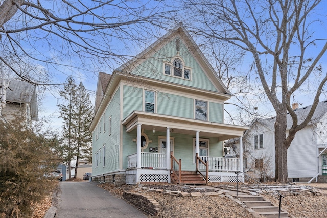 view of front of house with a porch