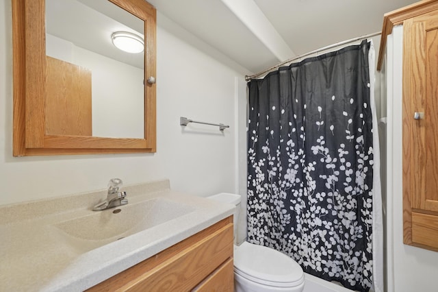 8527 10th Ave S, Bloomington, MN 55420 - bathroom featuring vanity and curtained shower