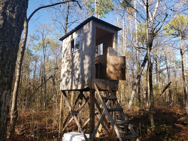 view of outdoor structure