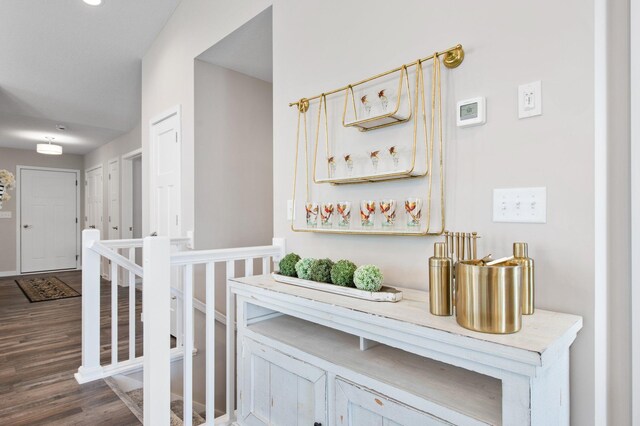 1125 Hewitt Blvd, Red Wing, MN 55066 - bar with wood finished floors and baseboards