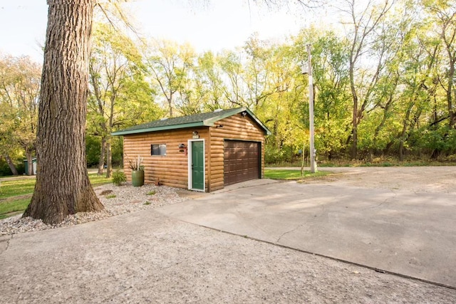 view of outbuilding with an outbuilding