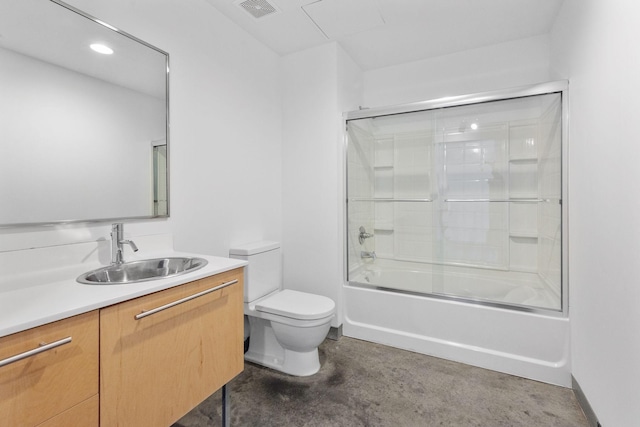 full bath featuring bath / shower combo with glass door, visible vents, toilet, vanity, and concrete floors