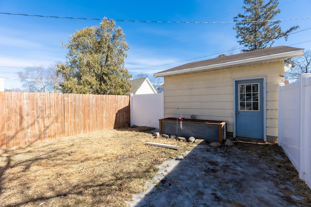 view of yard featuring a fenced backyard