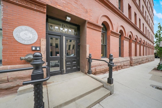 300 Wall St Unit 708, Saint Paul, MN 55101 - property entrance with brick siding
