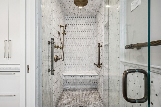 10 Saint Albans Rd E, Hopkins, MN 55305 - full bathroom featuring a tile shower