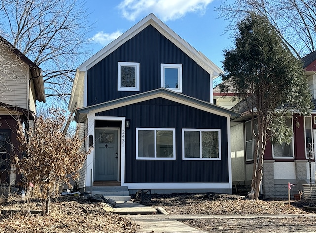 view of front of house featuring entry steps