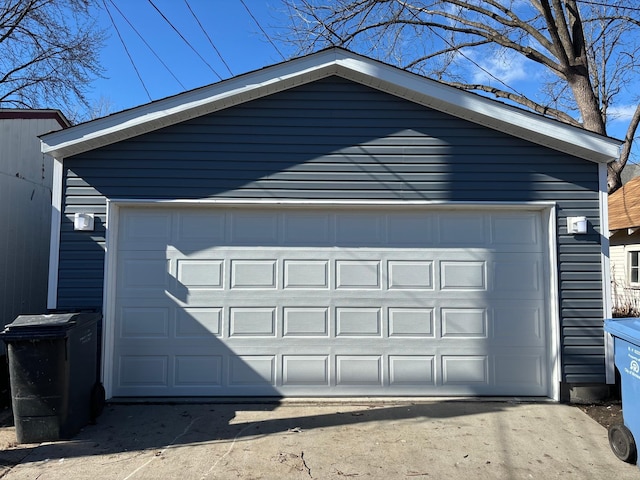 view of detached garage