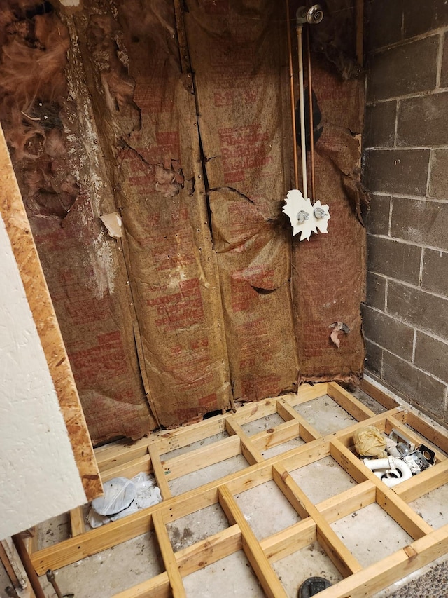 room details with concrete block wall