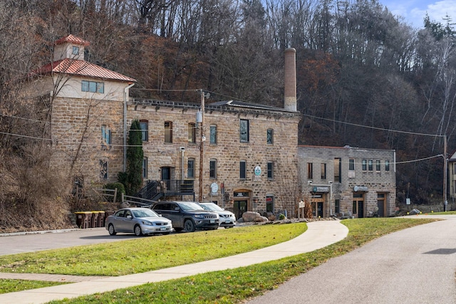 view of building exterior