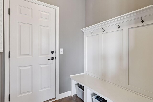 4520 Bailey Lake Dr, Woodbury, MN 55129 - mudroom featuring baseboards
