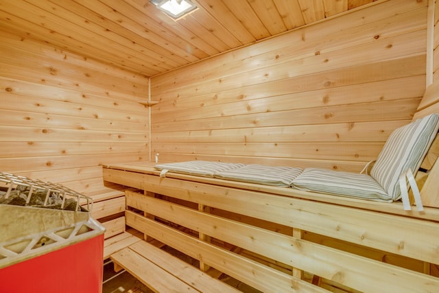 view of sauna / steam room