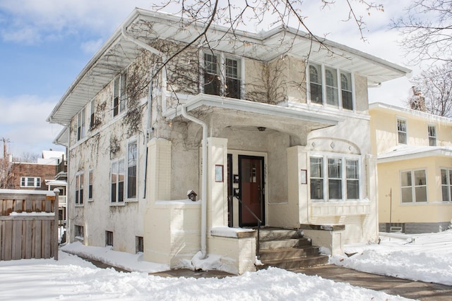 view of front of property featuring stucco siding