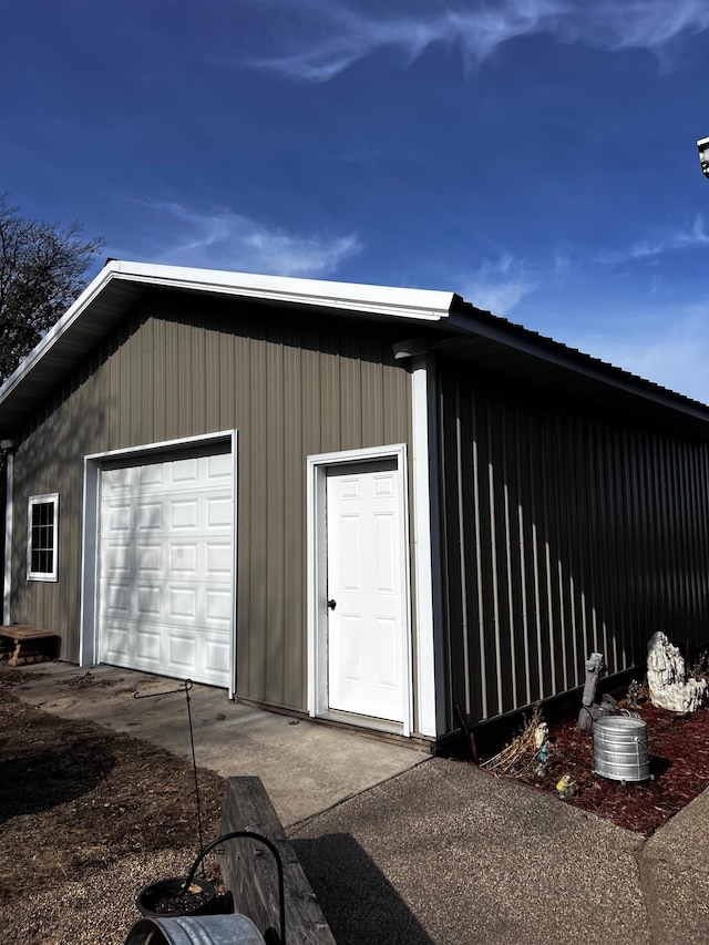 view of outdoor structure with a garage