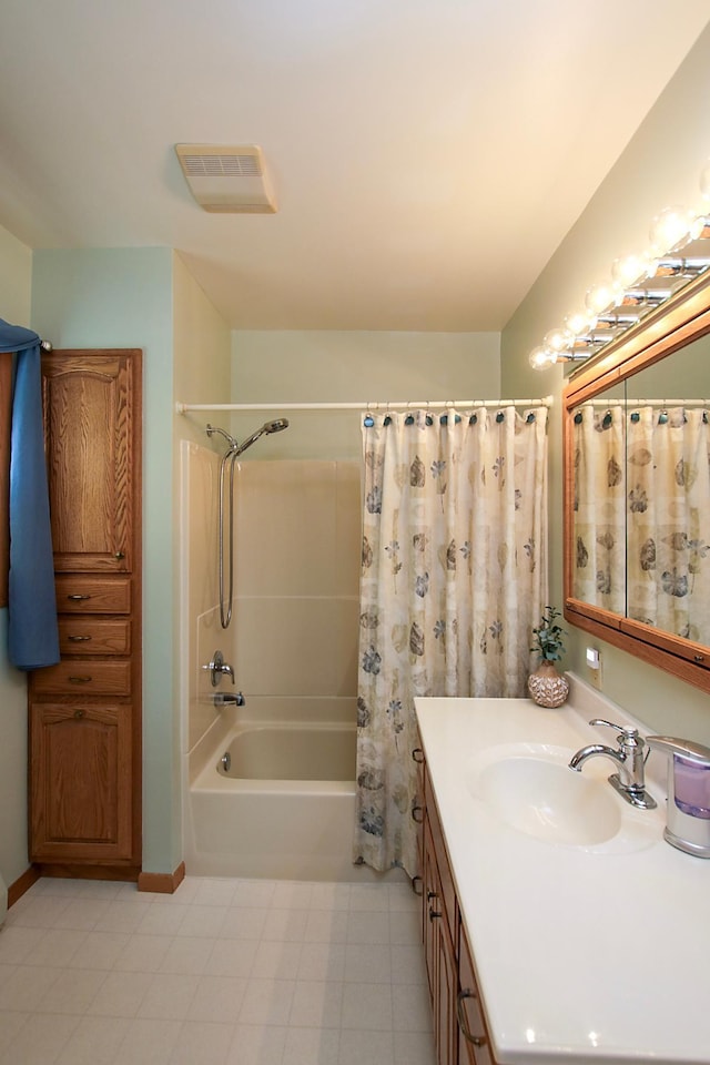 21 1st St NE, Fairfax, MN 55332 - full bathroom featuring vanity and shower / bathtub combination with curtain