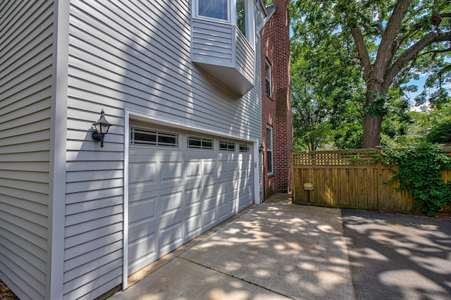 355 Laurel Ave, Saint Paul, MN 55102 - garage featuring driveway