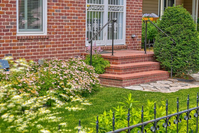 355 Laurel Ave, Saint Paul, MN 55102 - property entrance with french doors and brick siding