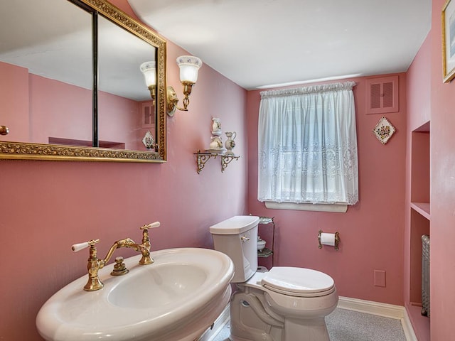857 Fairmount Ave, Saint Paul, MN 55105 - bathroom featuring a sink and toilet