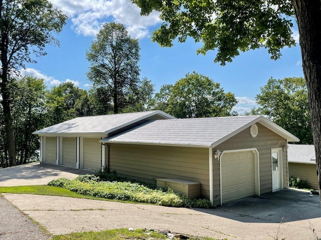 view of detached garage