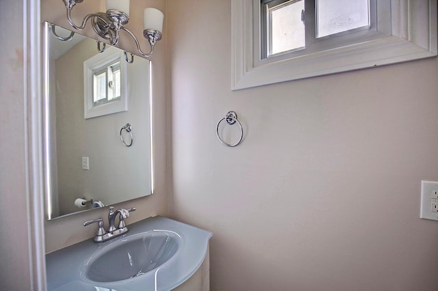 bathroom featuring a sink