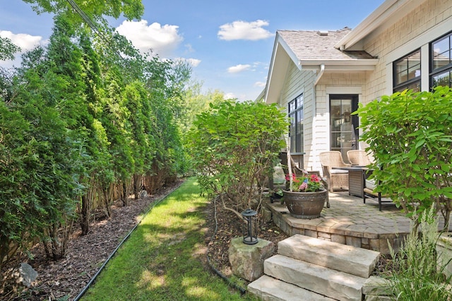 view of yard with a patio