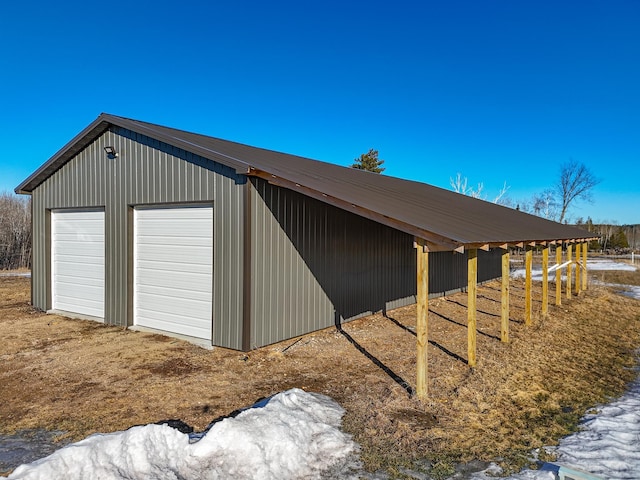 view of outdoor structure featuring an outdoor structure