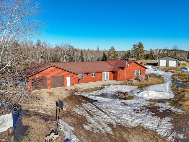 view of front of house featuring driveway and an attached garage