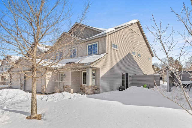 view of front of home featuring a garage