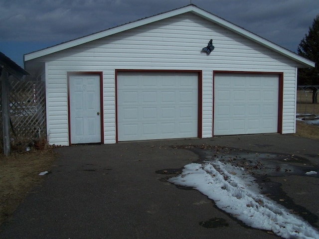 view of detached garage