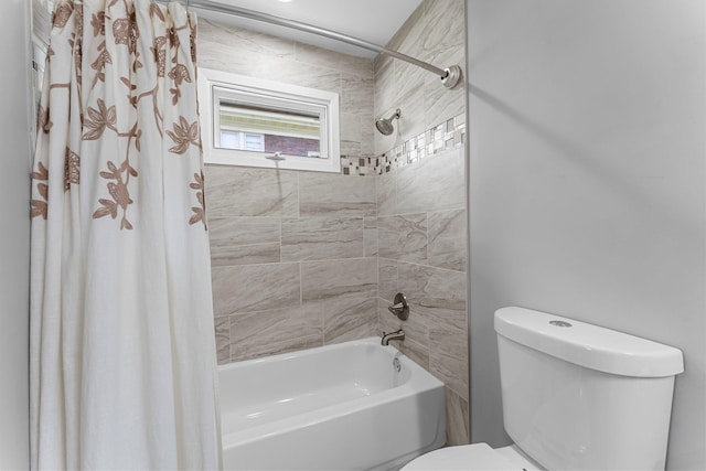 607 Adams St NE, Minneapolis, MN 55413 - full bath featuring toilet and shower / bathtub combination with curtain