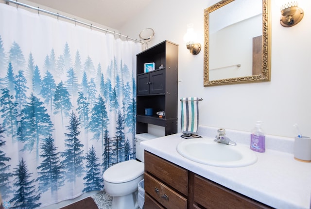 full bath featuring vanity, curtained shower, and toilet