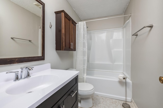 full bathroom featuring shower / bath combo with shower curtain, a textured ceiling, vanity, and toilet