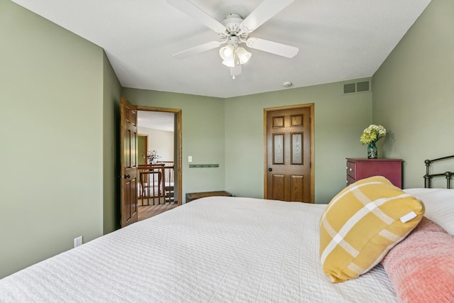 2415 Field Ct, Saint Cloud, MN 56301 - bedroom featuring ceiling fan