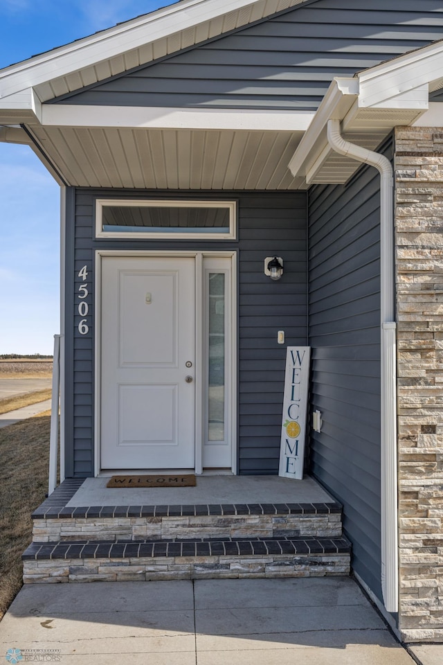 view of property entrance