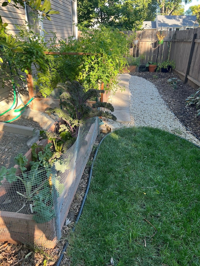 view of yard featuring fence