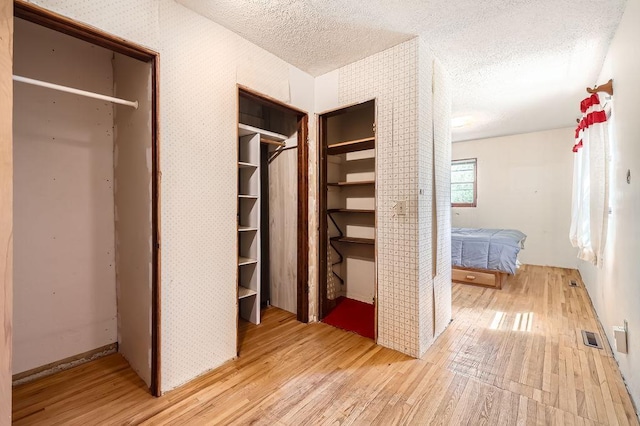 900 Park St, Anoka, MN 55303 - view of closet