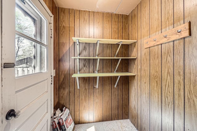 900 Park St, Anoka, MN 55303 - detailed view of wood walls