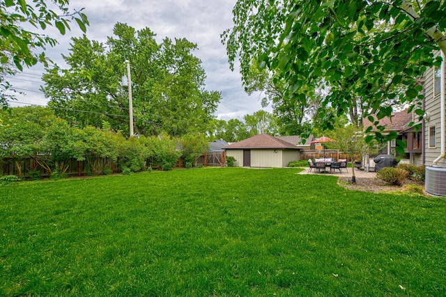 5920 Colfax Ave S, Minneapolis, MN 55419 - view of yard featuring a patio and cooling unit