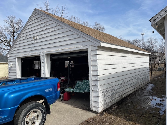 view of detached garage