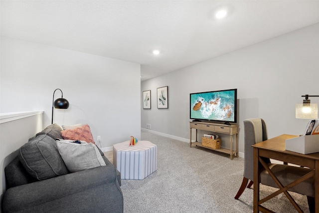 living room featuring recessed lighting, baseboards, and light carpet