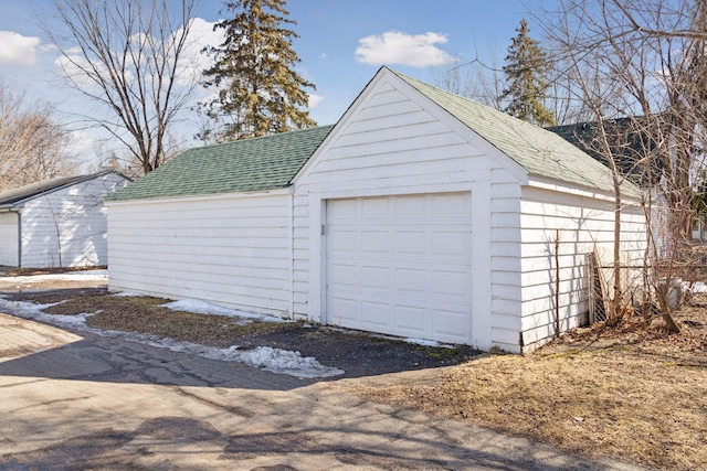 view of detached garage