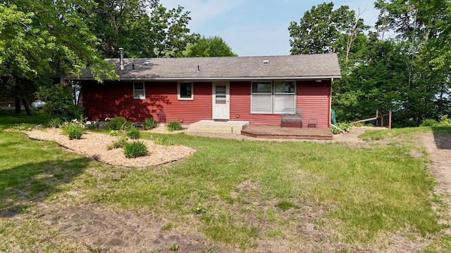 28887 Hi Vista Dr, Otter Tail Twp, MN 56515 - view of front facade featuring a front yard and roof with shingles