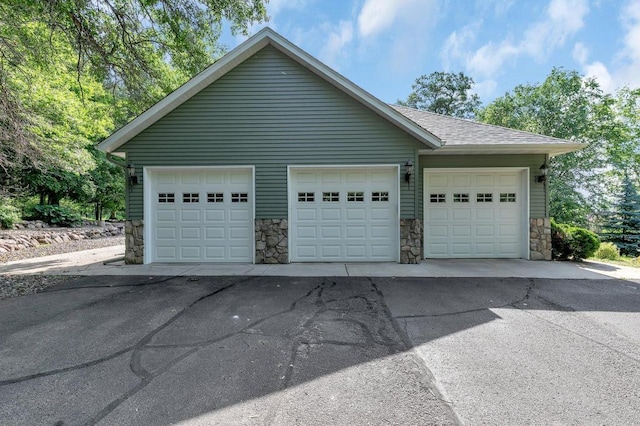 view of detached garage