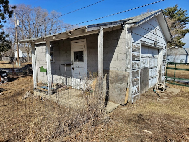 view of outbuilding