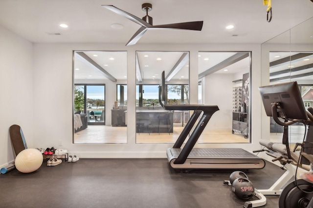 workout room featuring recessed lighting, visible vents, and baseboards