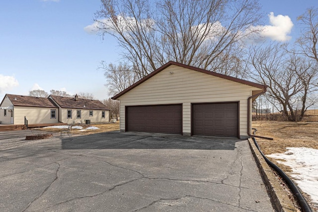 view of detached garage