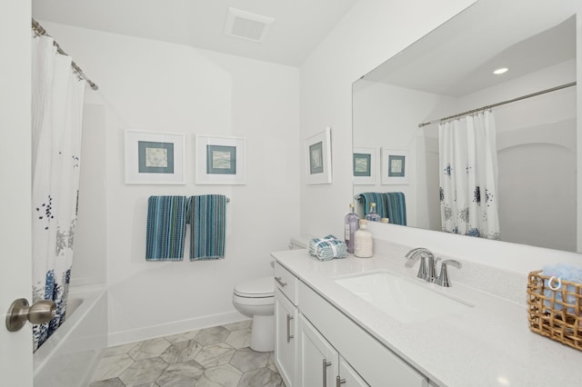 full bathroom with visible vents, baseboards, toilet, shower / tub combo, and vanity