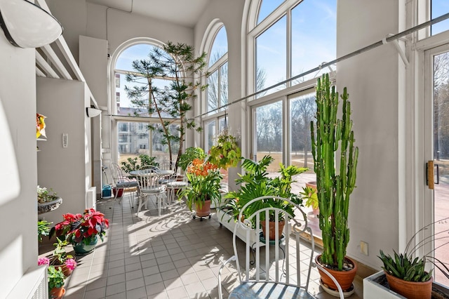 view of sunroom / solarium