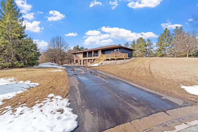 view of front facade featuring a deck